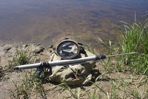  На Пирятинщині затримано браконьєра-водолаза з підводною пневматичною рушницею 
