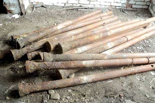 На Гребінківщині чоловік намагався викрасти труби з території ферми