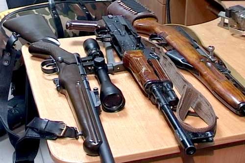  На Оржиччині громадяни добровільно здають <b>зброю</b> 
