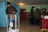  За приблизними даними, на виборах про перехід Лазірок до підпорядкування Гребінківського району, відзначається висока активність ...</b>