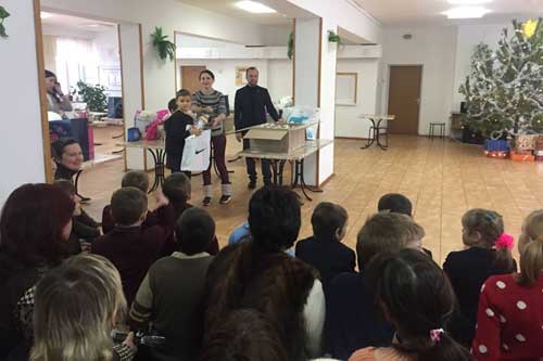  На Полтавщині «Батьківщина» привітала вихованців <b>школи</b>-<b>інтернату</b> 