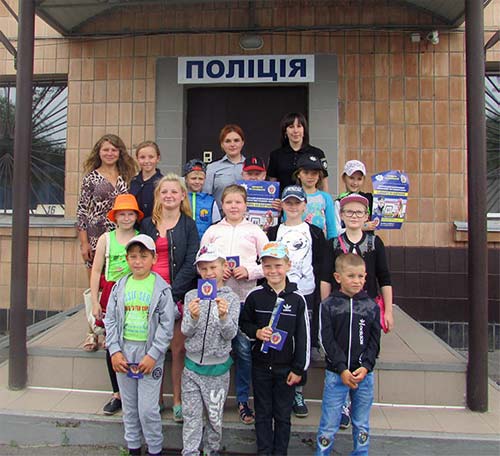 Дітлахи табору "Козачки" завітали до Гребінківського відділу поліції