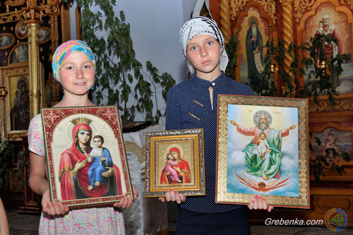 Гребінківським та Оржицьким районами пройшов хресний хід на честь ікон