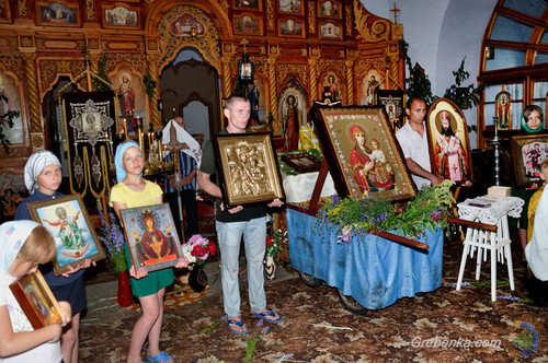 Гребінківським та Оржицьким районами пройшов хресний хід на честь ікон