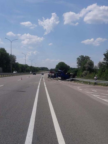 На Полтавщині пщ0озашляховик зіштовхнувся з вантажівкою