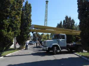 У Гребінці до Дня міста святково прикрашають вулиці