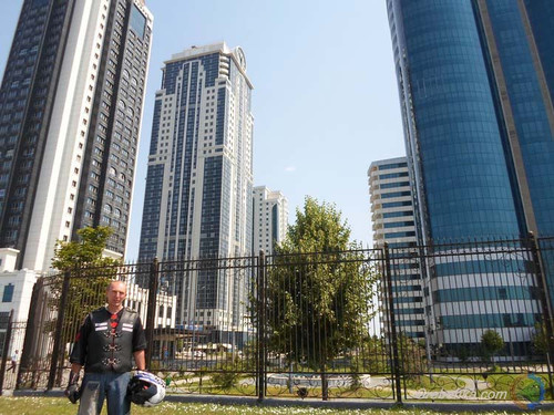 Мотоклуб LINCOLN MC POLTAVA встановив свій прапор на Ельбрусі