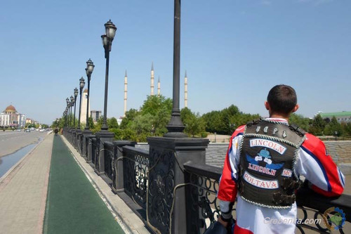 Мотоклуб LINCOLN MC POLTAVA встановив свій прапор на Ельбрусі