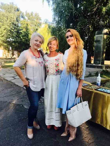 До Гребінки завітала незмінна ведуча