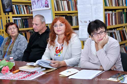  У Гребінці відбувся «круглий стіл» за участю української письменниці Антонії Цвід 
