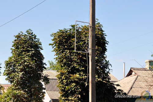 У Гребінці вуличну міську ілюмінацію крадуть вандали