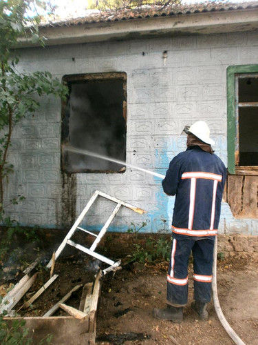 У Тарасівці ліквідували пожежу в безгосподарчій будівлі