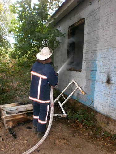 У Тарасівці ліквідували пожежу в безгосподарчій будівлі