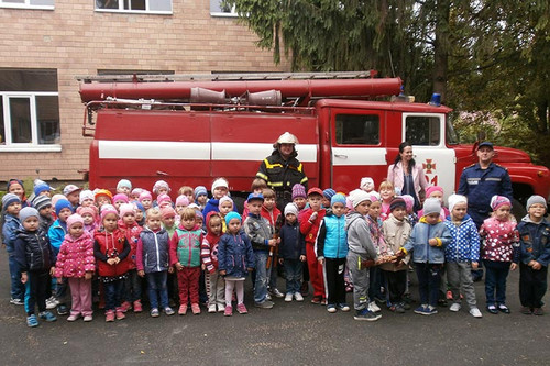 Навчання для дошкільнят провели рятувальники у Гадячі та Гребінці