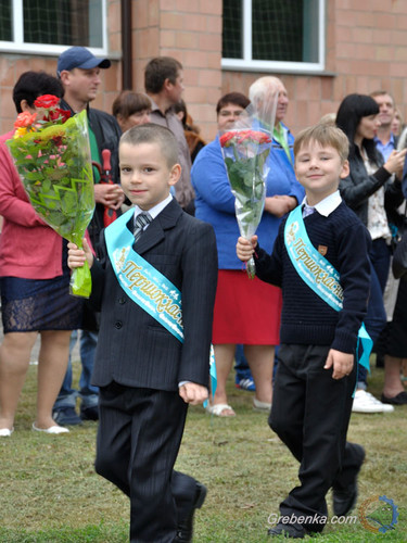 У школах Гребінківщини пролунав перший дзвоник У школах Гребінківщини пролунав перший дзвоник