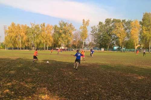 Юнаки розіграли футбольну першість міста Гребінка