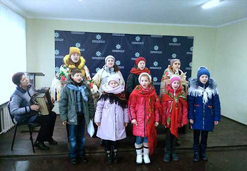 Гребінківських поліцейських привітали з наступаючими святатми Гребінківських поліцейських привітали з наступаючими святатми