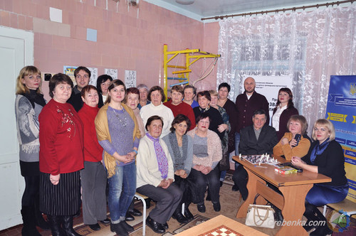 В Гребінці відкрили куточок освітніх ігор для літніх людей