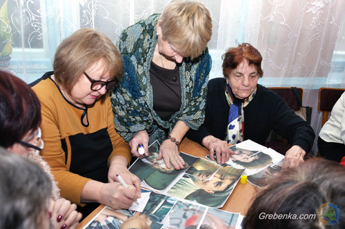 В Гребінці відкрили куточок освітніх ігор для літніх людей