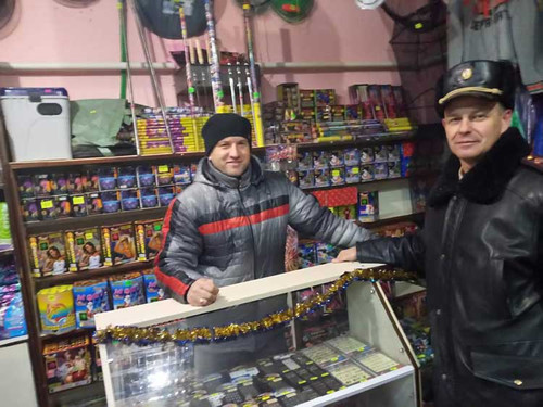 У Пирятині провели рейди по місцям продажу піротехнічних виробів