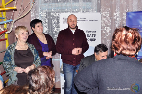 В Гребінці відкрили куточок освітніх ігор для літніх людей