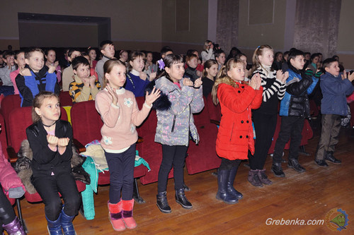 Виставу про правила дорожнього руху показали в Гребінці
