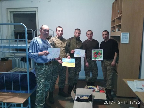 В зону АТО відправили новорічні гостинці для військових