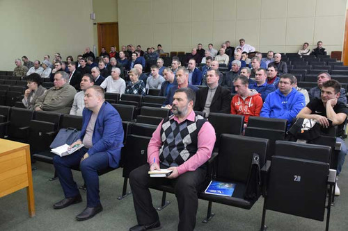 У Полтавській ОДА обговорили подальший розвиток футболу в області