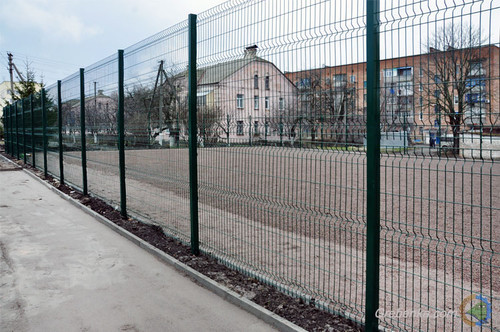 У Гребінці споруджується новий спортивний майданчик
