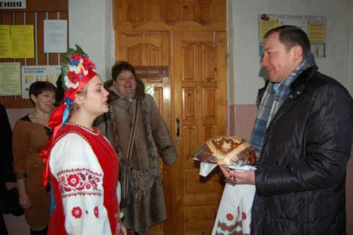  Народний депутат допомагає вирішувати проблеми освітянам Гребінківщини 