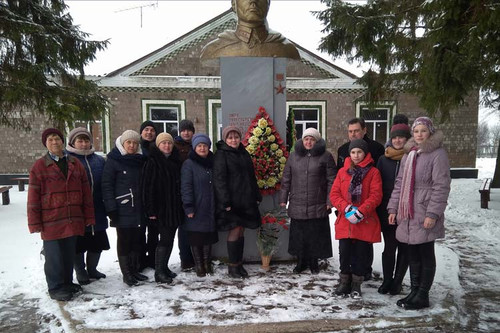 Покладання квітів до пам’ятника Г.С.Кагамлику