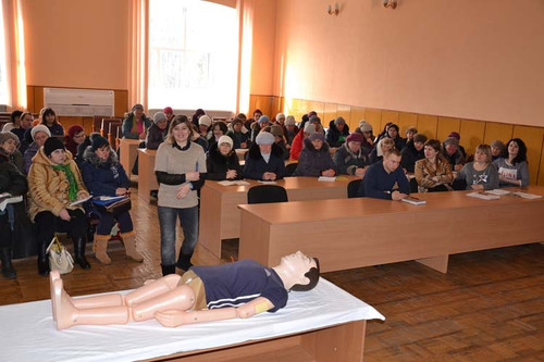 У Лубнах навчали соціальних робітників доглядати за важкохворими