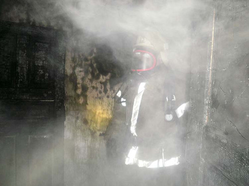 внаслідок пожежі господар будинку отримав серйозні опіки