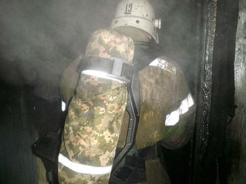 внаслідок пожежі господар будинку отримав серйозні опіки