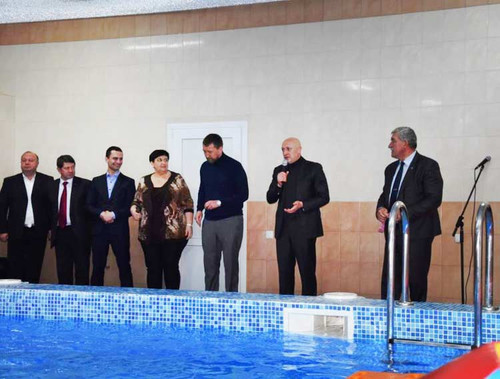 У Пирятинському ліцеї відкрили басейн