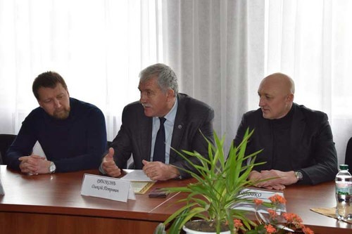 У Пирятинському ліцеї відкрили басейн