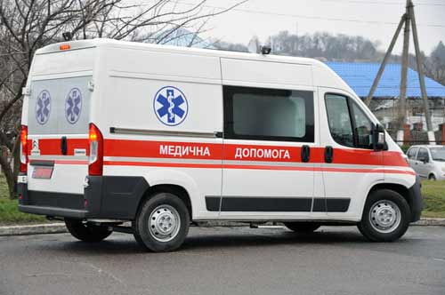  На Полтавщині загинув чоловік під час ремонту <b>автівки</b>, яка впала на нього під час проведення ремонтних робіт 