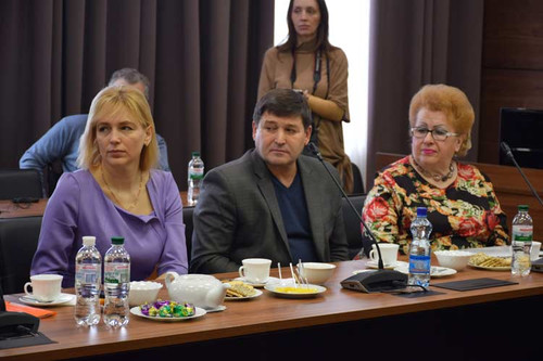 У Полтавській ОДА провели молитовний сніданок У Полтавській ОДА провели молитовний сніданок