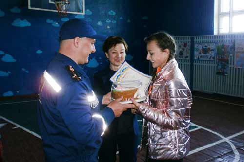 Районний етап Всеукраїнського фестивалю дружин юних пожежних Районний етап Всеукраїнського фестивалю дружин юних пожежних