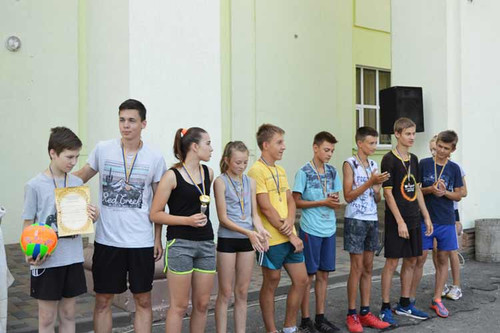 Легкоатлетична естафета вулицями Гребінки