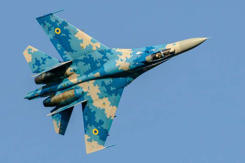 На Полтавщині найдосвідченіші льотчики показали фігури вищого пілотажу На Полтавщині найдосвідченіші льотчики показали фігури вищого пілотажу