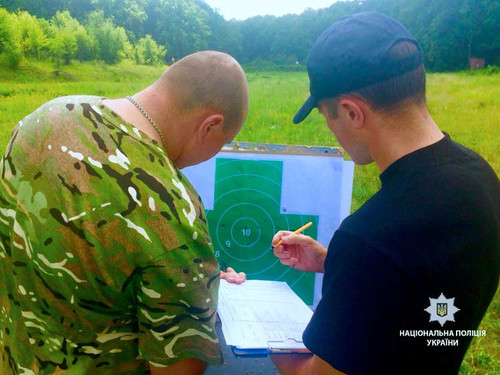 Поліцейські Полтавщини змагалися у стрільбі
