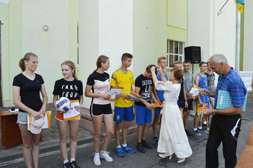 Легкоатлетична естафета вулицями Гребінки