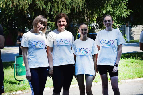 Легкоатлетична естафета вулицями Гребінки