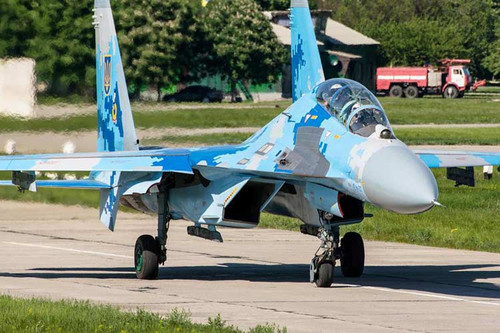 На Полтавщині найдосвідченіші льотчики показали фігури вищого пілотажу На Полтавщині найдосвідченіші льотчики показали фігури вищого пілотажу