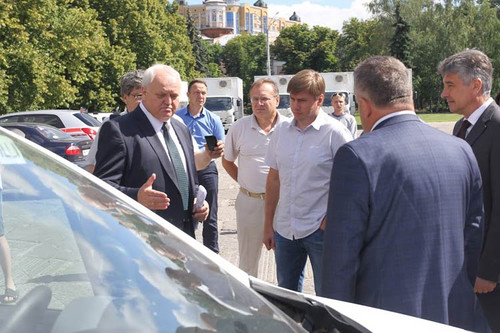 Медикам Полтавщини вручили 35 автомобілів для збору аналізів