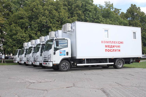 Медикам Полтавщини вручили 35 автомобілів для збору аналізів