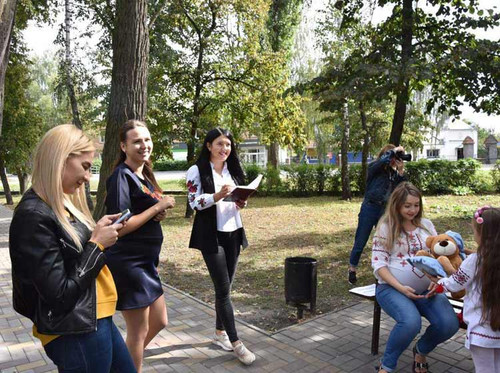 У Пирятині для майбутніх мам організували безкоштовну фотосесію