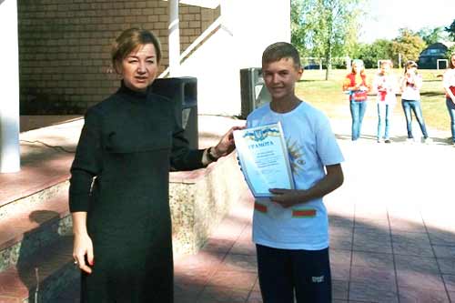 ХІІ районні спортивно-розважальні юнацькі ігри "Козацькі забави" ХІІ районні спортивно-розважальні юнацькі ігри "Козацькі забави"