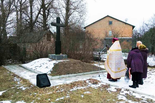 У Гребінці запалили свічки пам`яті жертвам Голодомору